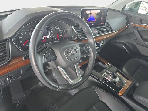 Used 2023 Audi Q5 2.0T Premium w/ Convenience Package image 16