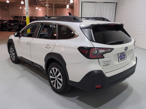 Certified 2024 Subaru Outback Premium AWD/4WD image 5