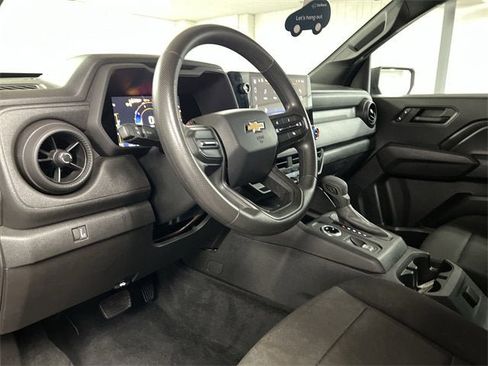 Certified 2023 Chevrolet Colorado W/T image 10