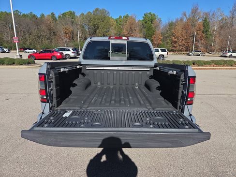 Used 2022 Nissan Frontier PRO-4X w/ Pro-4X Premium Package image 8