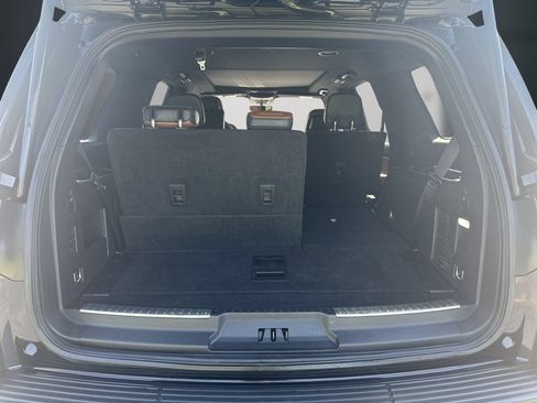 Used 2019 Lincoln Navigator Reserve AWD/4WD image 12