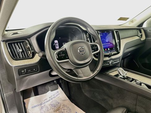 Used 2022 Volvo XC60 T8 Inscription w/ Advanced Package AWD/4WD image 9
