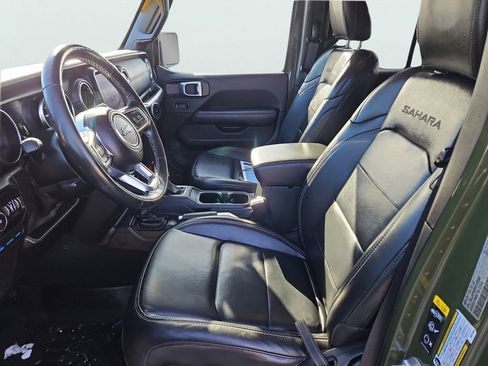 Used 2021 Jeep Wrangler Unlimited Sahara w/ Dual Top Group image 33