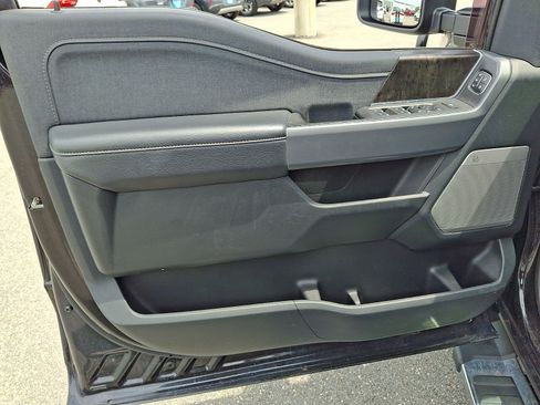 Used 2021 Ford F150 Lariat AWD/4WD image 12