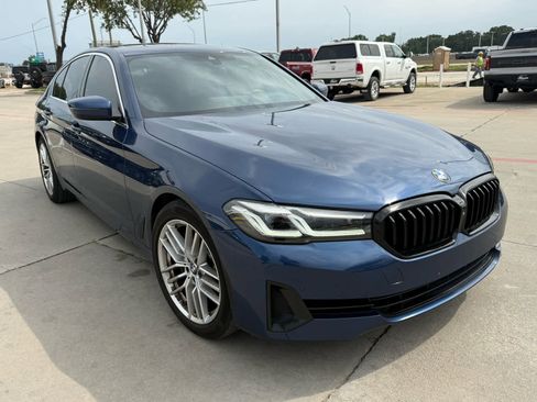 Used 2021 BMW 530i w/ Premium Package RWD image 4