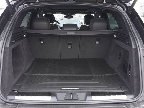 New 2025 Land Rover Range Rover Sport SE image 31