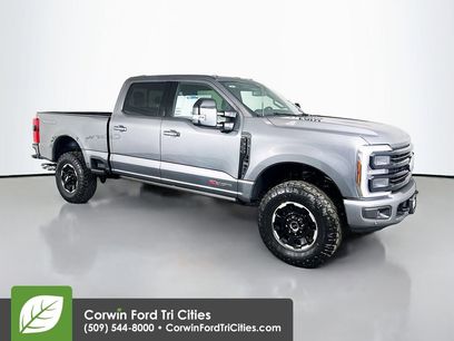 New 2025 Ford F350 Platinum w/ Tremor Off-Road Package