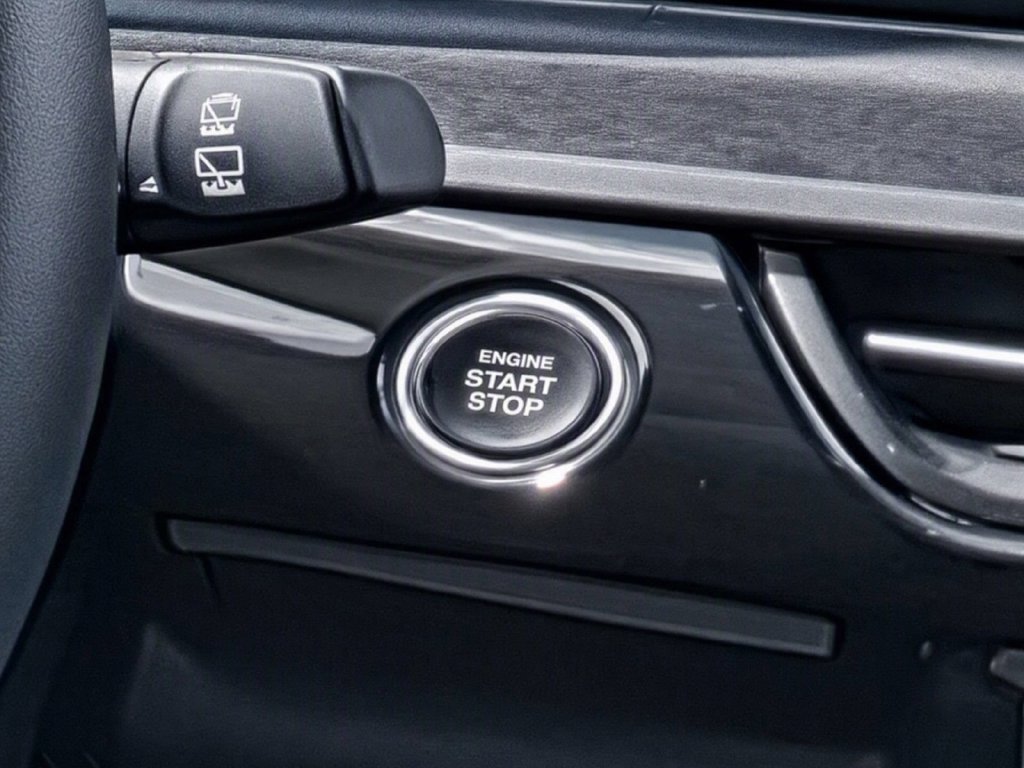 Used 2025 Kia Seltos S FWD image 16