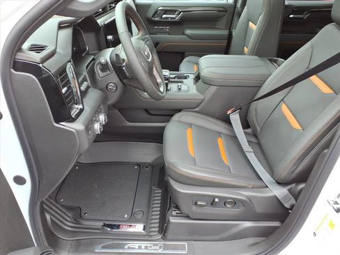New 2026 GMC Sierra 1500 AT4 w/ Technology Package AWD/4WD image 9