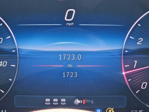 Used 2026 Mercedes-Benz GLC 300 4MATIC image 25