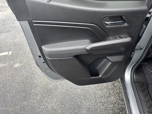 Used 2024 Chevrolet Colorado LT w/ LT Convenience Package image 19