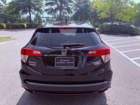 Used 2022 Honda HR-V Sport image 11
