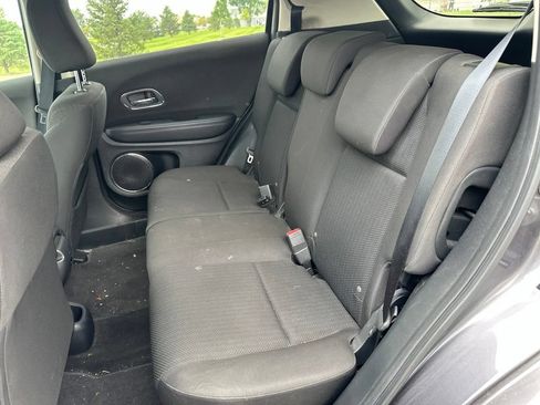 Used 2018 Honda HR-V EX image 15