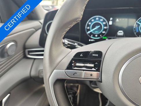 Used 2025 Hyundai Elantra SEL image 13