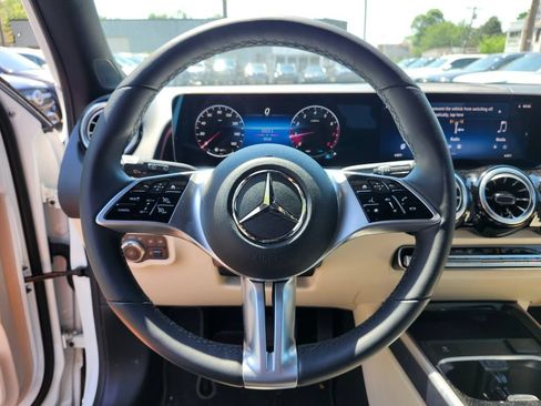 Used 2026 Mercedes-Benz GLB 250 4MATIC image 29