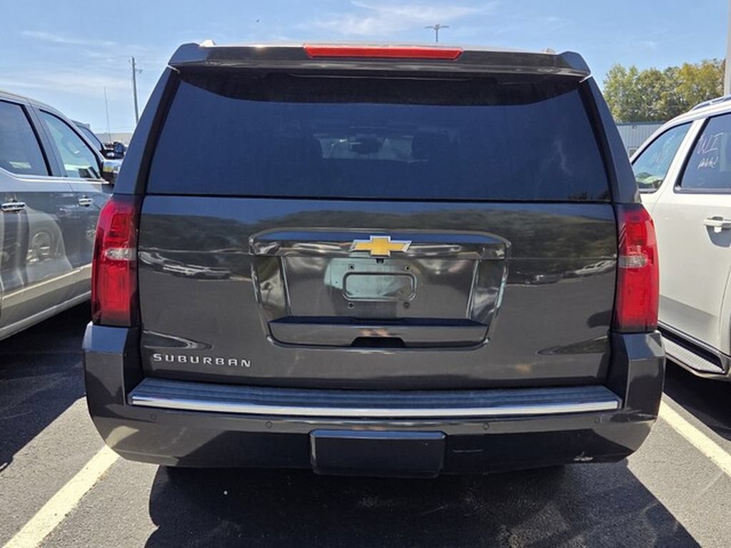 Used 2015 Chevrolet Suburban LTZ RWD image 6