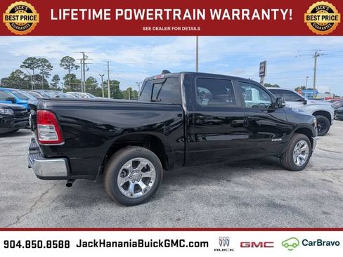 Used 2022 RAM 1500 Big Horn AWD/4WD image 3