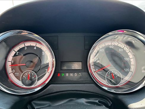 Used 2017 Dodge Grand Caravan SXT FWD image 16