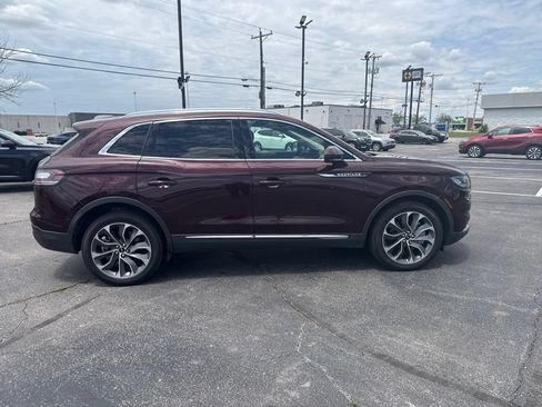 Used 2023 Lincoln Nautilus Reserve AWD/4WD image 8