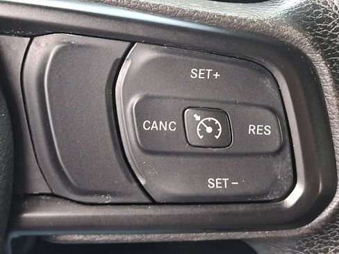 Used 2021 Jeep Wrangler Unlimited Sport AWD/4WD image 22