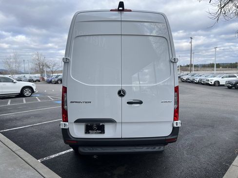 Used 2024 Mercedes-Benz Sprinter 144 Cargo image 7