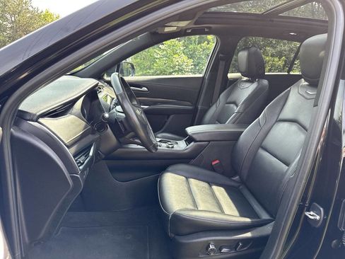 Used 2023 Cadillac XT4 Sport image 11