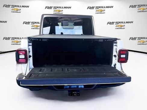 Used 2020 Jeep Gladiator Overland AWD/4WD image 25