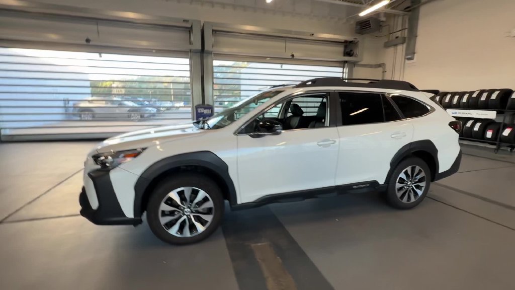 Used 2024 Subaru Outback Limited AWD/4WD image 8