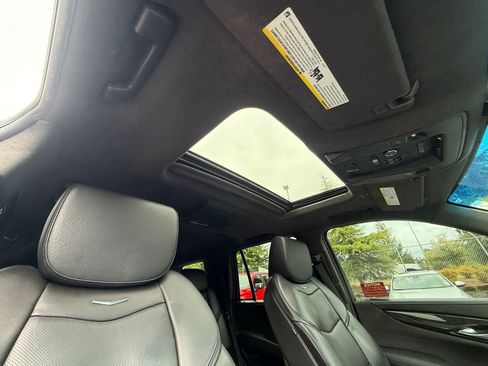 Used 2018 Cadillac Escalade Platinum AWD/4WD image 27