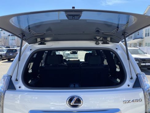 Used 2020 Lexus GX 460 Premium w/ Premium Package image 38