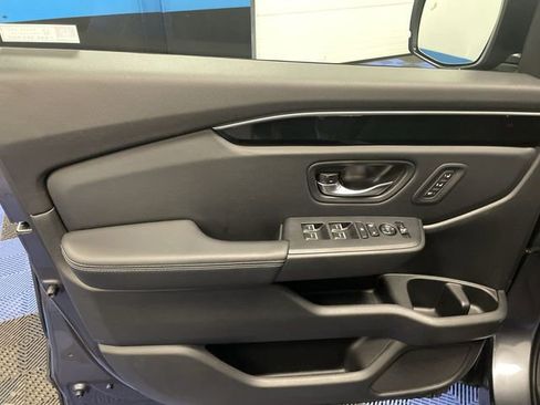 Certified 2025 Honda Pilot EX-L image 13