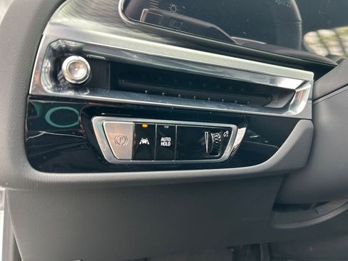 Used 2025 Cadillac Lyriq Sport AWD/4WD image 19