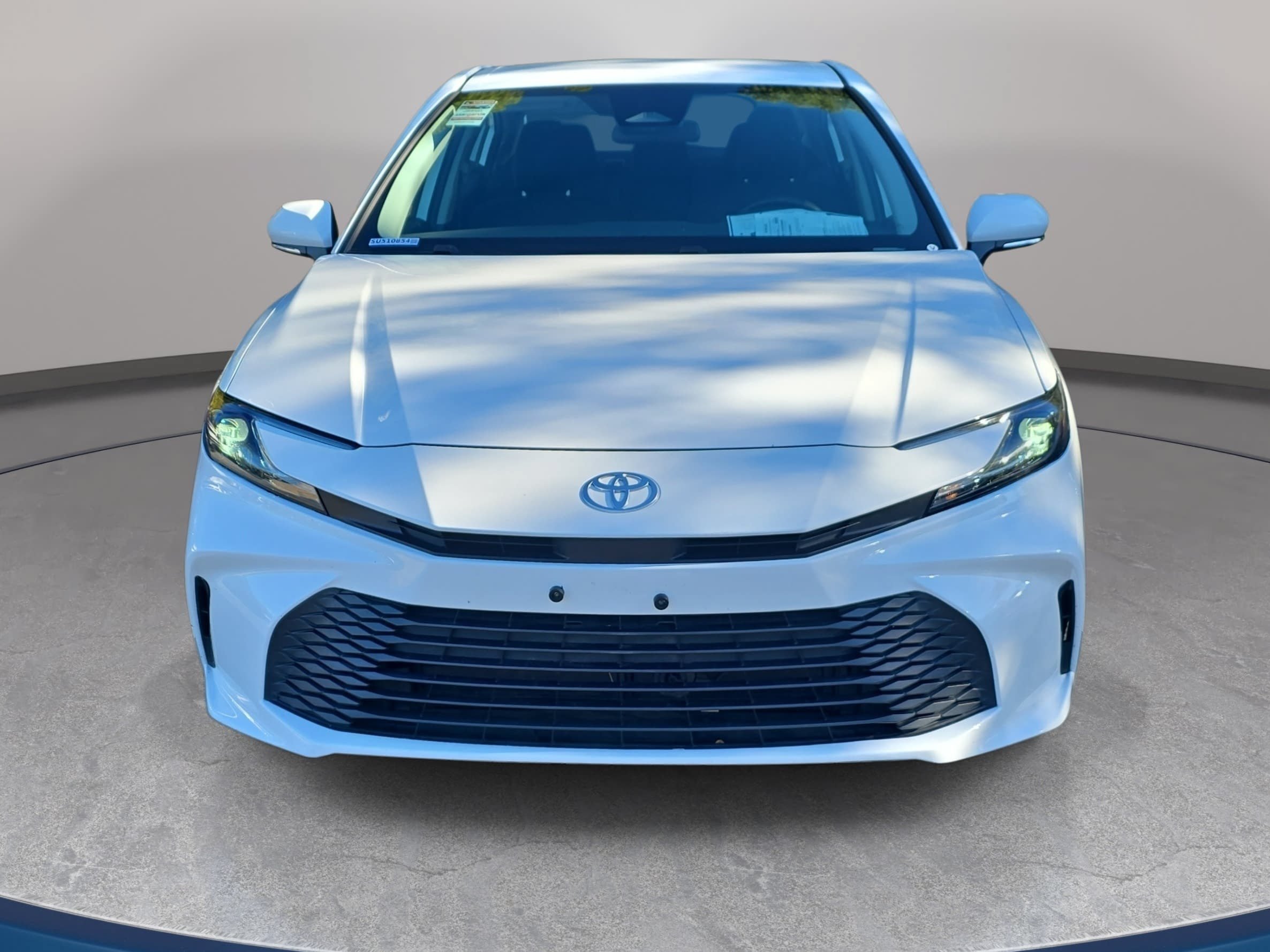 Used 2025 Toyota Camry LE FWD image 2