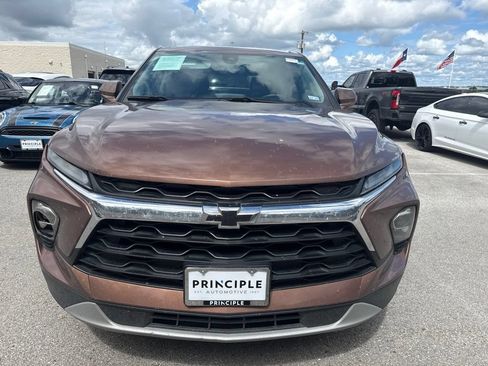 Used 2024 Chevrolet Blazer LT FWD image 2