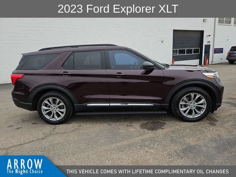 Used 2023 Ford Explorer XLT w/ Equipment Group 202A RWD image 14
