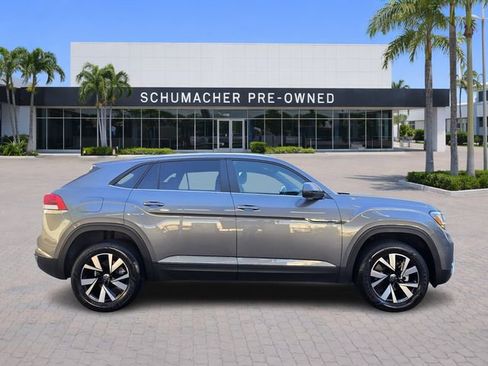 Certified 2023 Volkswagen Atlas Cross Sport SE image 8