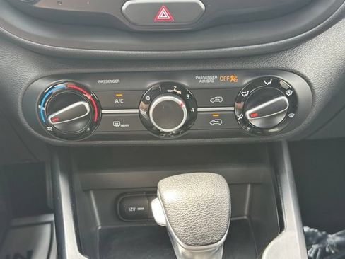 Used 2020 Kia Soul LX FWD image 19
