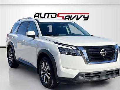 Used 2023 Nissan Pathfinder SL