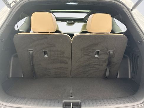 Used 2025 Kia Sorento SX Prestige w/ Olive Brown Leather Package AWD/4WD image 24