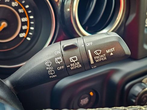 Certified 2021 Jeep Wrangler Unlimited Sahara image 15