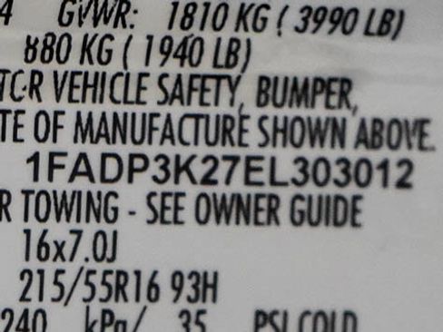 Used 2014 Ford Focus SE FWD image 25