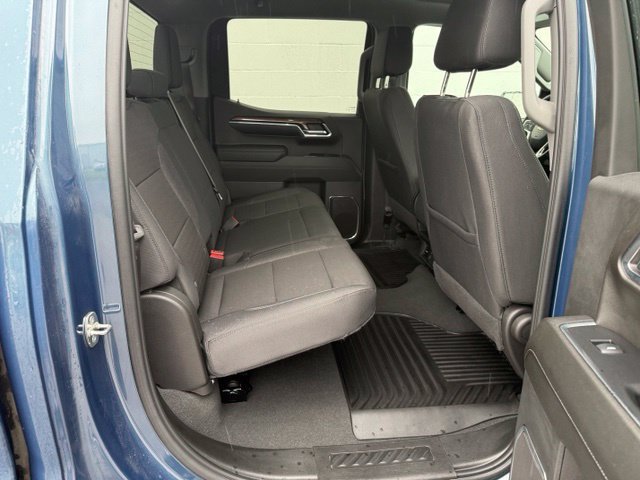 Used 2024 Chevrolet Silverado 1500 LT AWD/4WD image 17