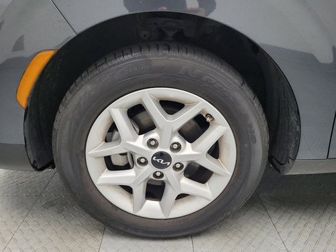 Used 2024 Kia Soul LX w/ Option Group 015 FWD image 31