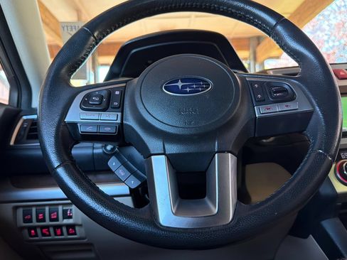 Used 2017 Subaru Outback 2.5i Limited AWD/4WD image 32
