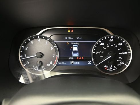 Used 2024 Nissan Frontier SV AWD/4WD image 11