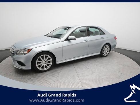 Used 2015 Mercedes-Benz E 350 4MATIC Sedan image 1