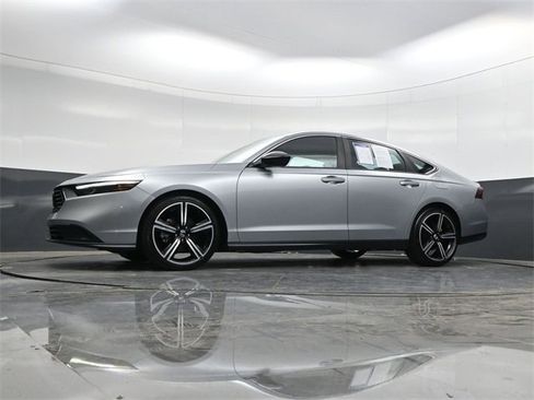 Used 2023 Honda Accord Sport image 29