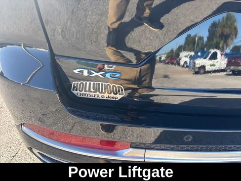 Used 2024 Jeep Grand Cherokee Summit image 24