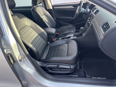 Used 2015 Volkswagen Passat 1.8T SE image 14