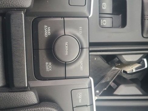 Used 2024 Toyota Grand Highlander XLE image 28